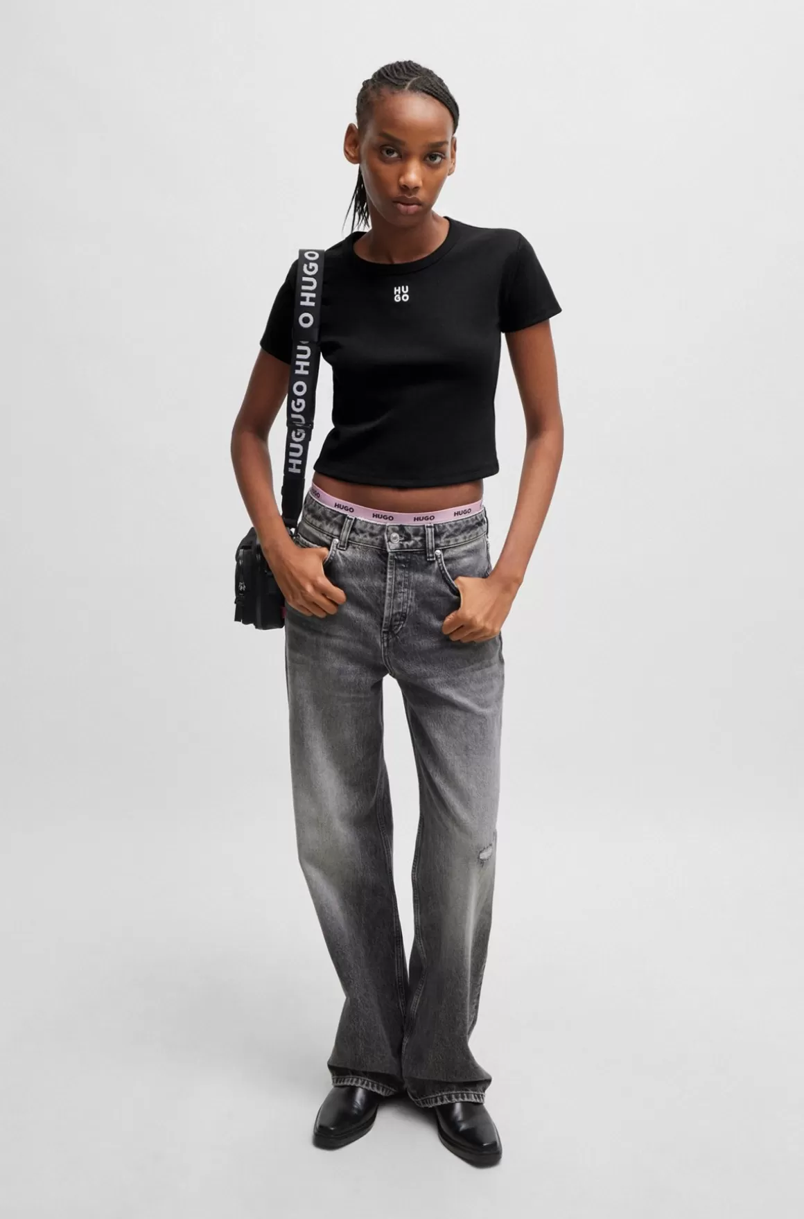 HUGO BOSS Afkortet T-shirt I Bomuldsblanding Med Slim Fit Og Stablet Logo