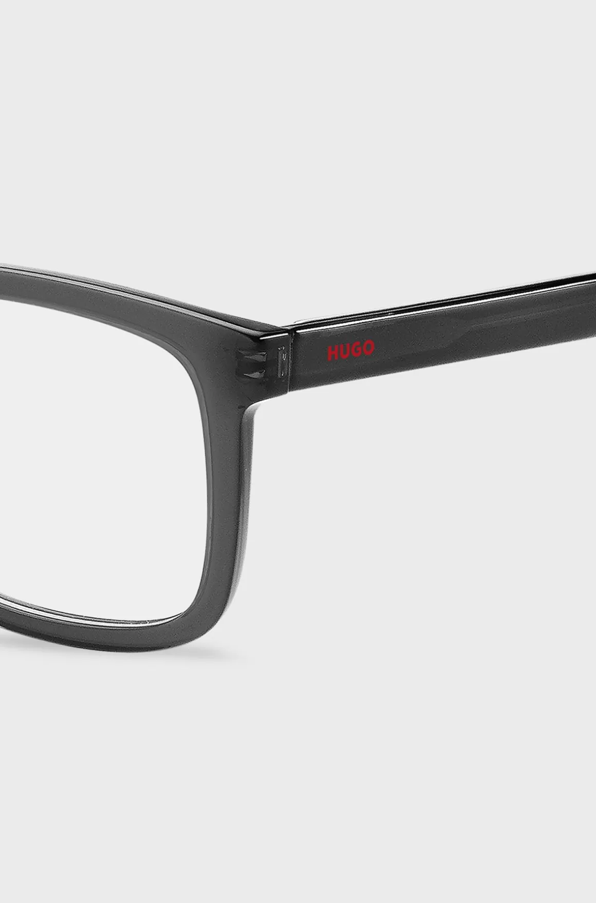 HUGO BOSS Briller Med Styrke I Sort Acetat Med Røde Logoer