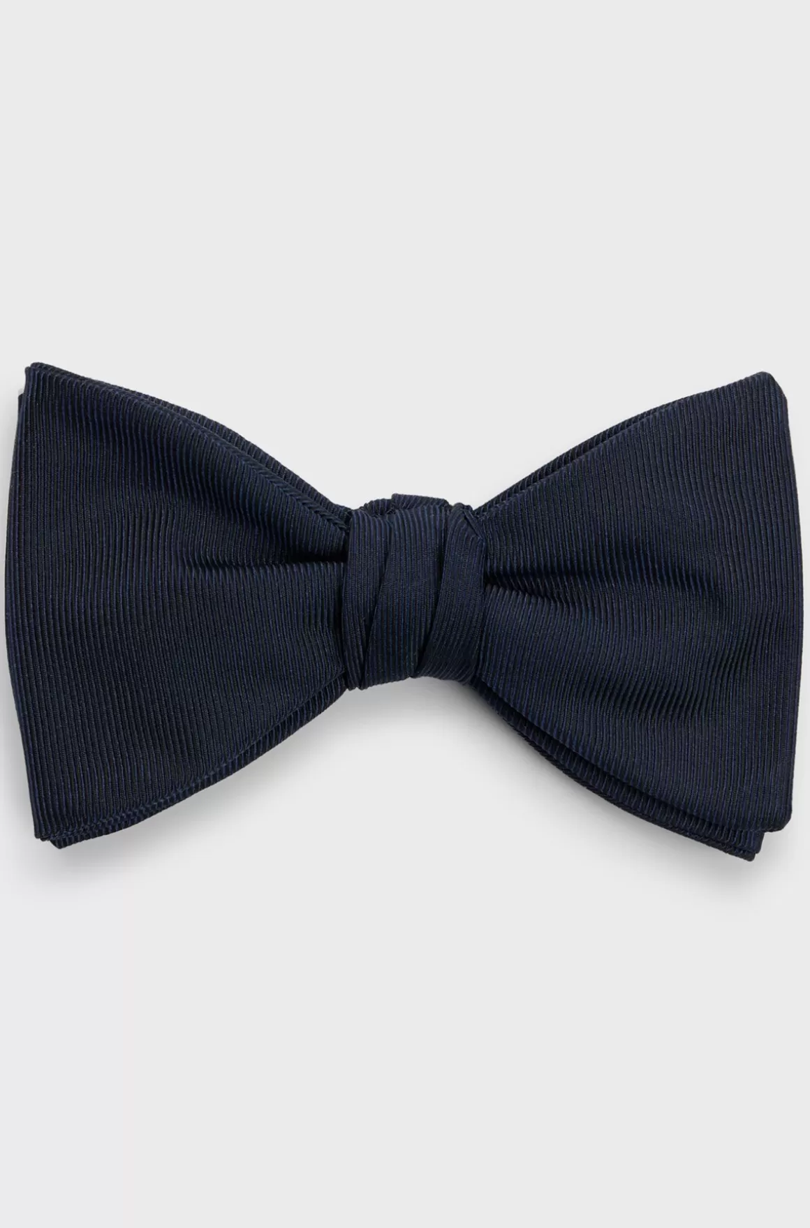 HUGO BOSS Bundet Butterfly I Silkeblanding