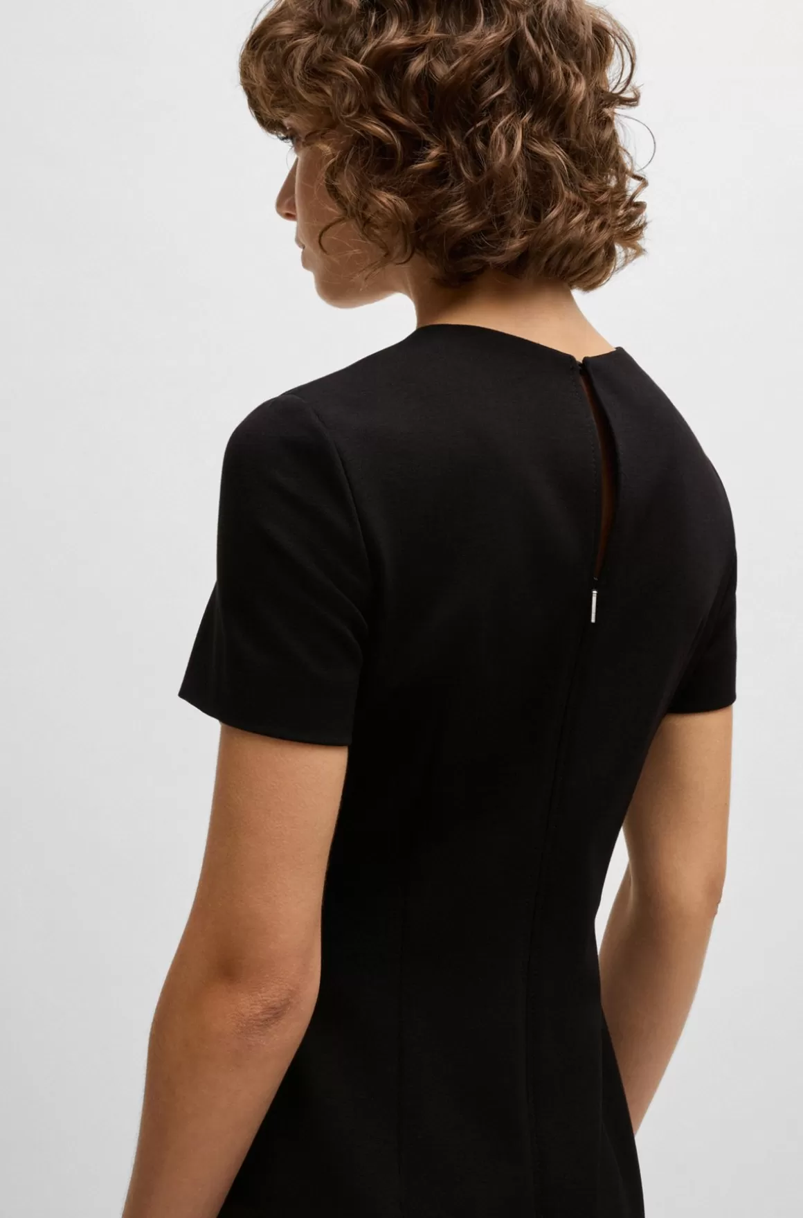 HUGO BOSS Kjole Med Slim Fit Og Crew Neck I Stof Med Stræk