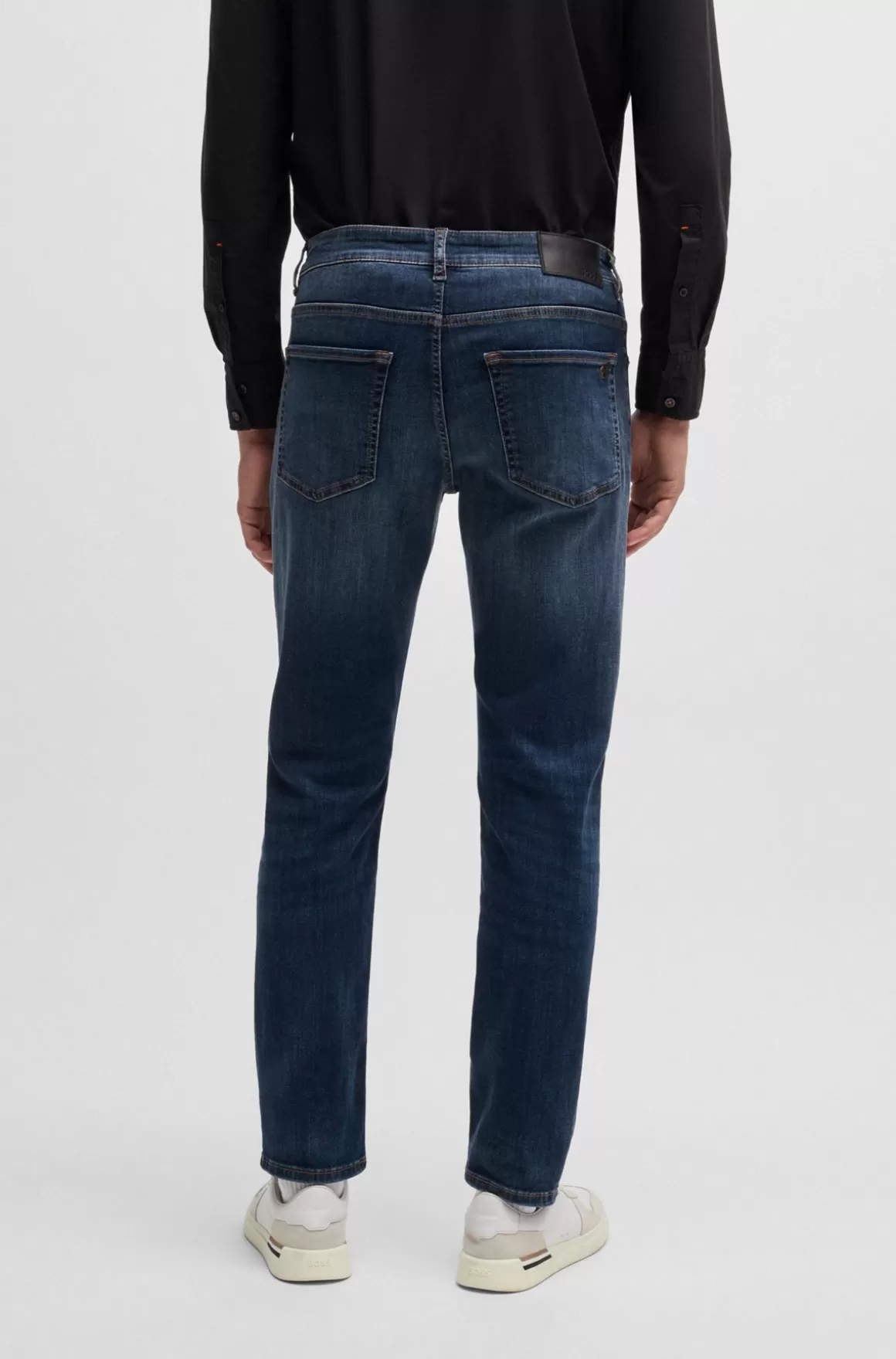 HUGO BOSS Maine Jeans Med Regular Fit I Mellemblåt Denim Med Stræk