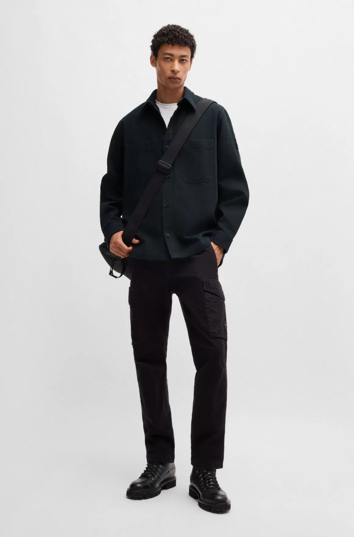 HUGO BOSS Oversize Fit Yderskjorte I Bomuldspiqué Med En Krave Med Spidse Flipper