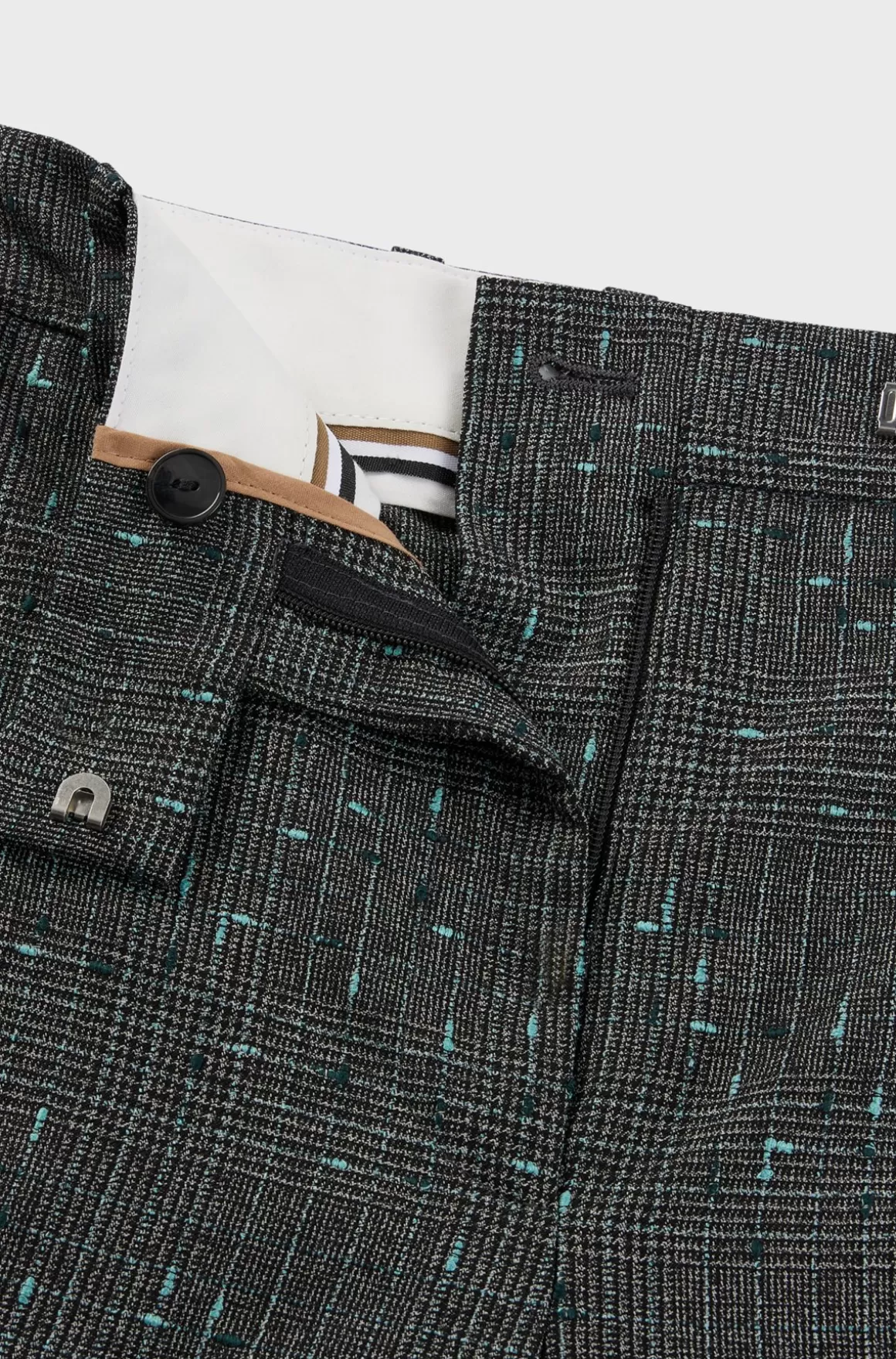 HUGO BOSS Regular Fit Ternede Bukser I En Blanding Med Ny Uld