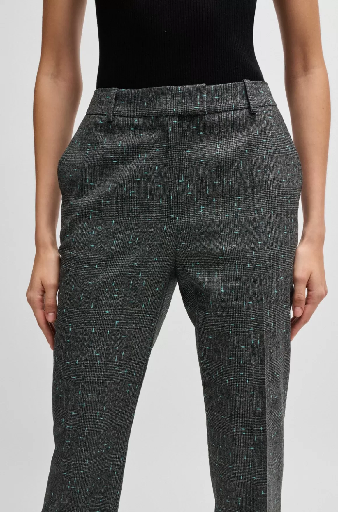 HUGO BOSS Regular Fit Ternede Bukser I En Blanding Med Ny Uld
