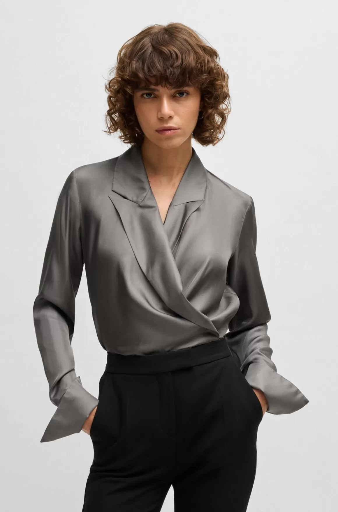 Dame HUGO BOSS Skjorte I Silke Med Slim Fit Og Slå Om-design Foran