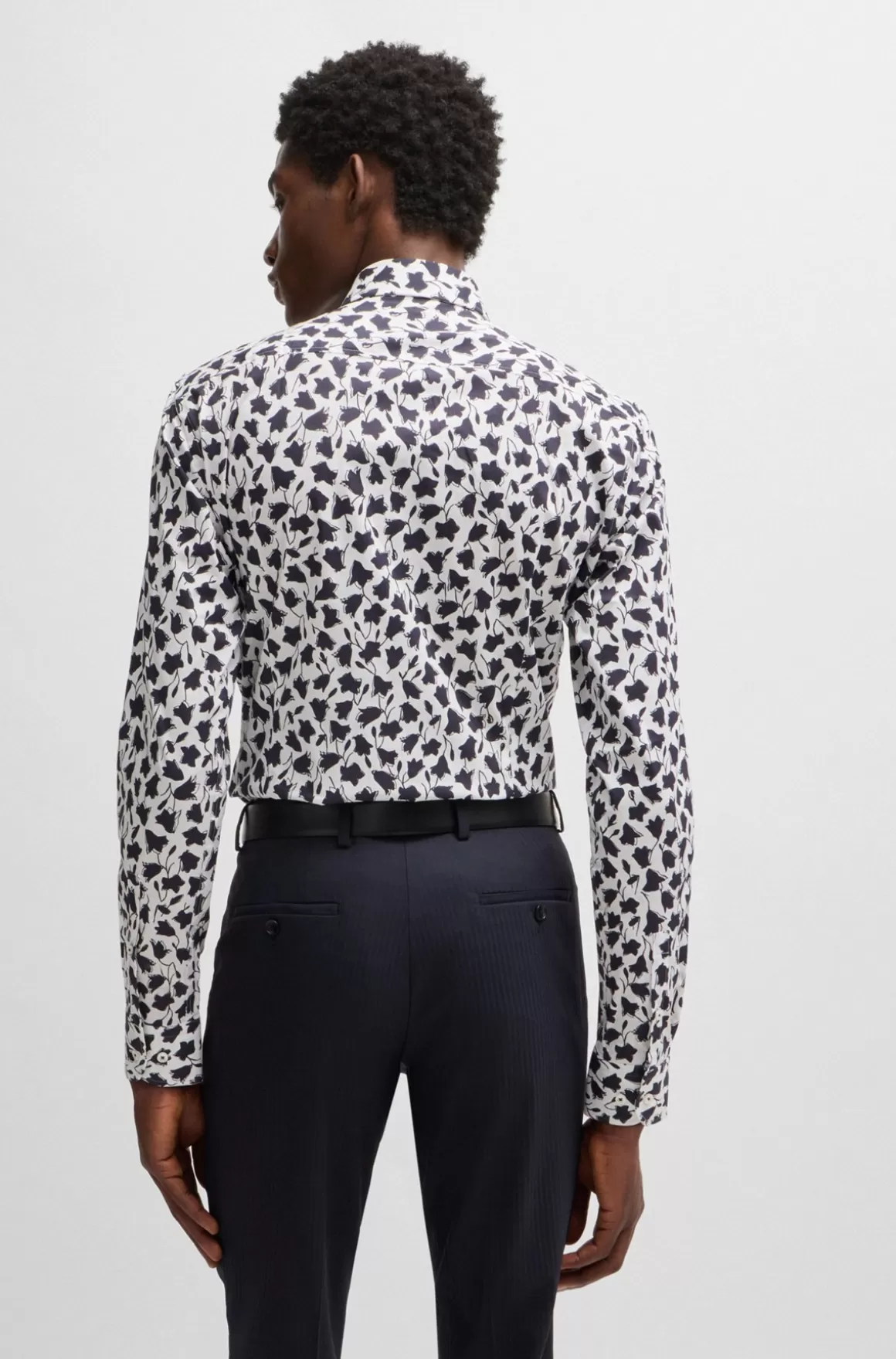 HUGO BOSS Skjorte Med Slim Fit I Bomuldspoplin Med Stræk Og Blomsterprint