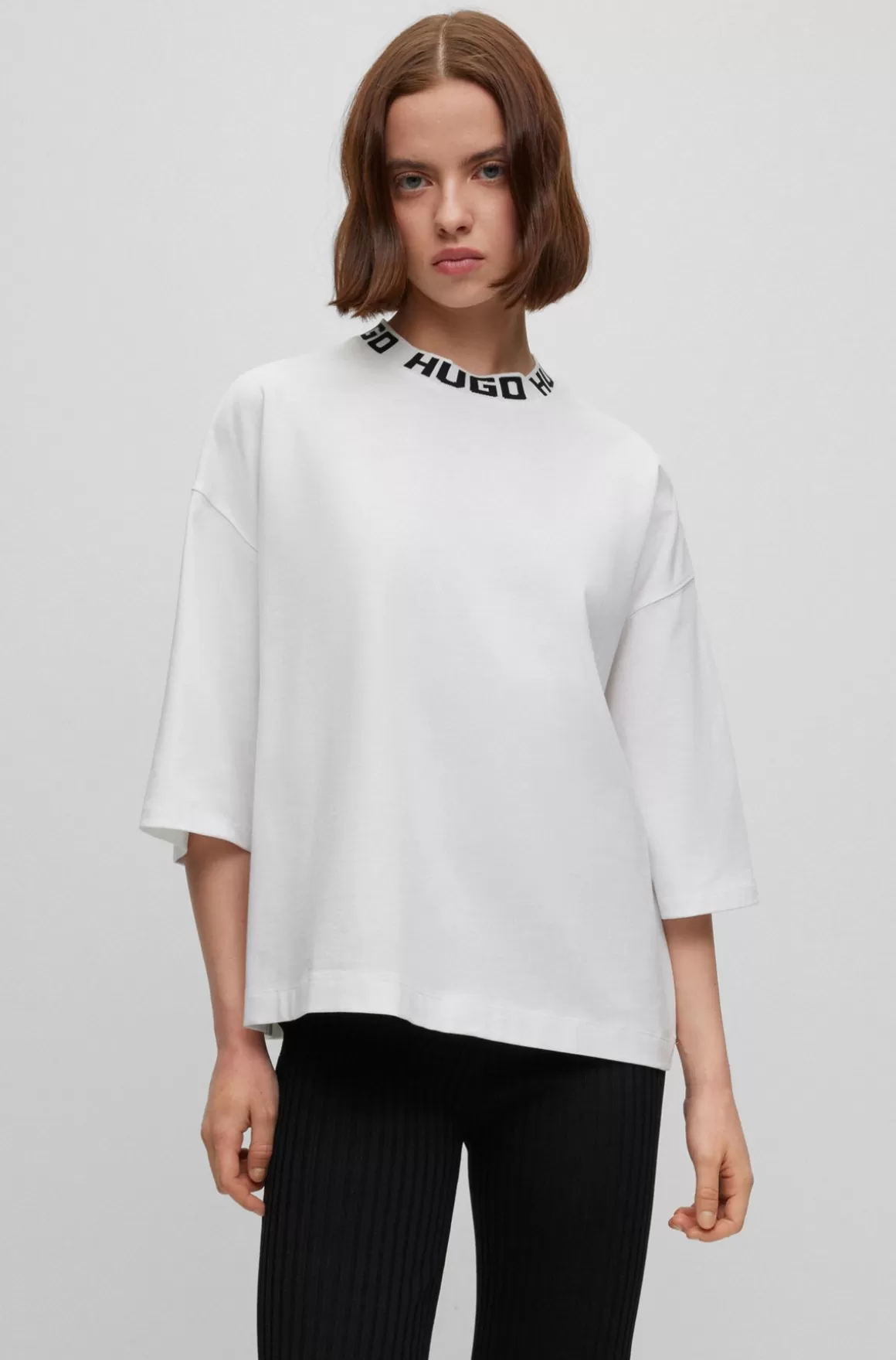 HUGO BOSS T-shirt I Bomuldsjersey Med Relaxed Fit Og Logokrave