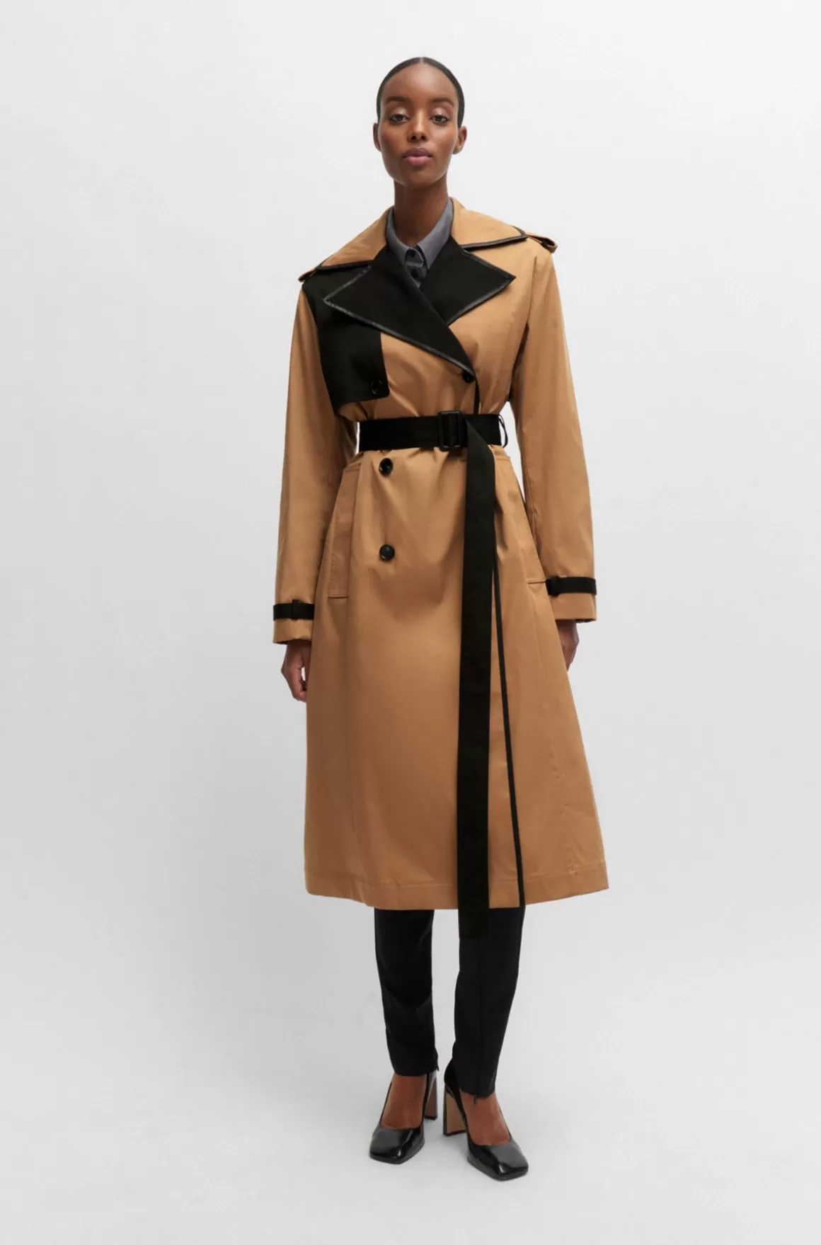 HUGO BOSS Vandskyende Trenchcoat Med Kontrastdetaljer